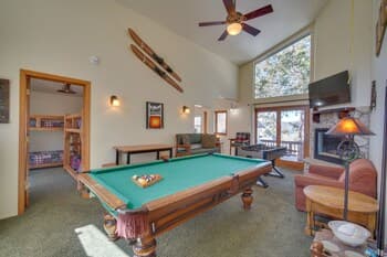 Spacious Big Bear Cabin Rental - 1 Mi to Lake!