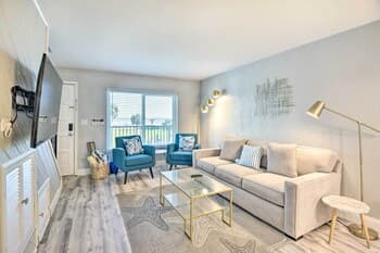 Airy Oceanfront Condo: Steps to Daytona Beach