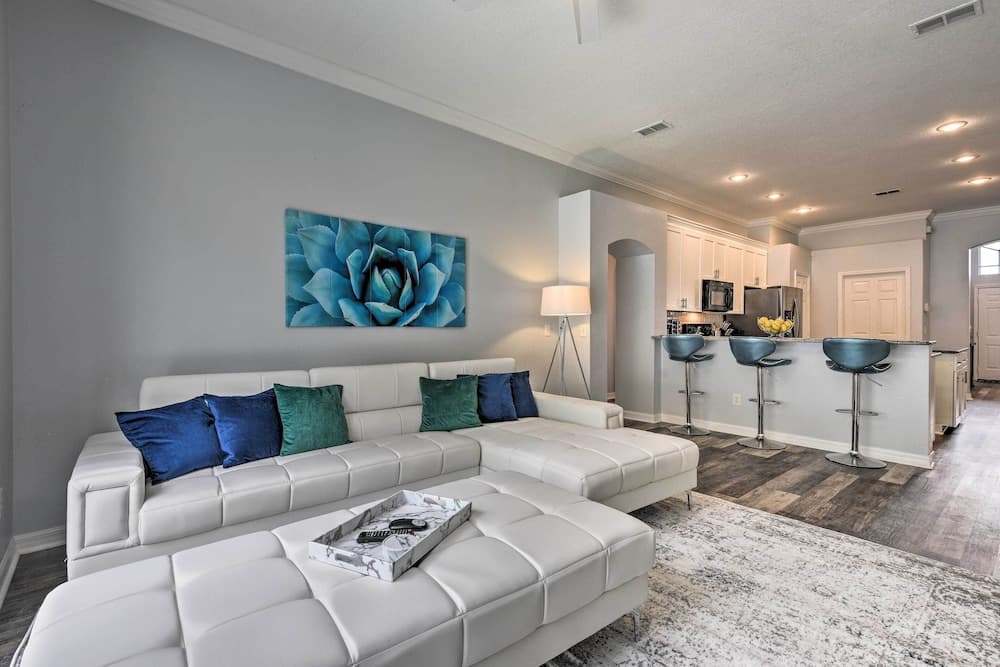 Apopka Single-story Home w/ Private Lanai + Pool!