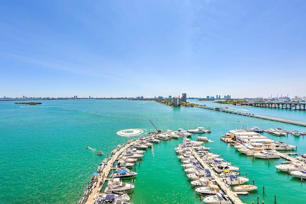 Bayfront Miami Condo w/ Resort Perks & Ocean Views