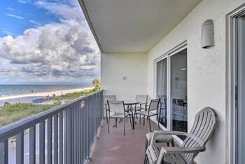 Beachfront Madeira Beach Condo w/ Ocean Views