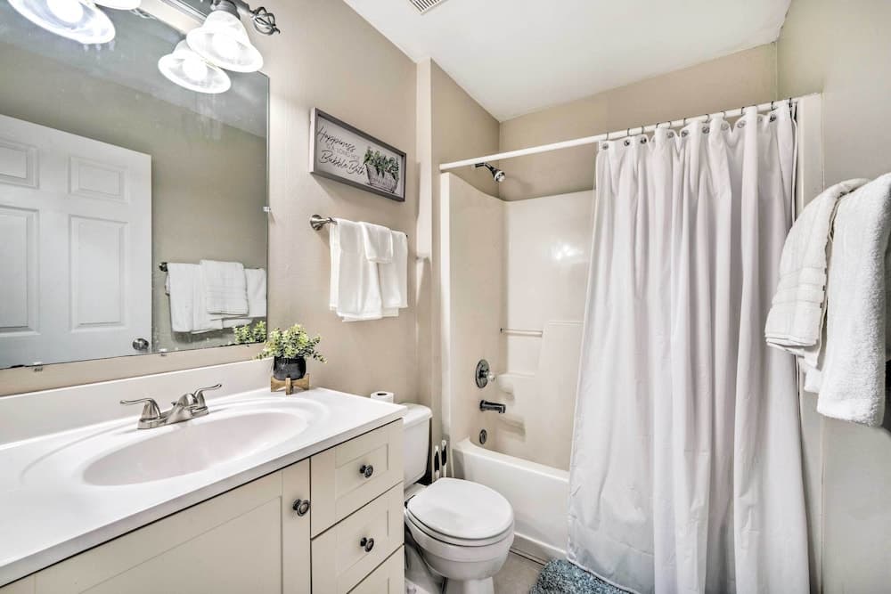 Private Pool & Yard: Airy Kissimmee Retreat!