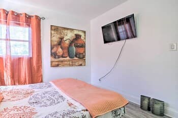 Central Pompano Beach Home < 3 Mi to Ocean!