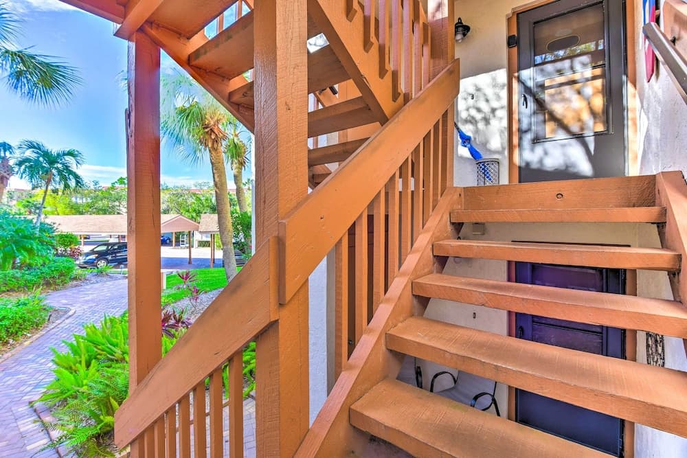 Comfortable Siesta Key Condo w/ Pool Access!