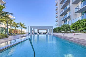 Chic Miami Condo w/ Pool, 6 Mi to South Beach