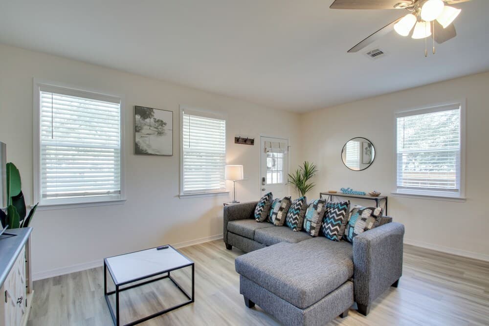 Downtown Pensacola Vacation Rental w/ Yard!