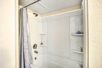 Daytona Beach Home < 4 Mi to Daytona Speedway!