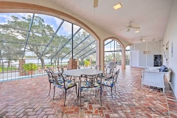 Lanai & Pool: Elegant Villa in Winter Haven!