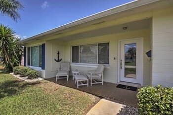 Home w/ Furnished Lanai - 1 Block to Ormond Beach!