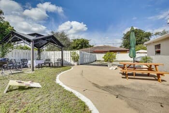 Roosevelt Gardens Vacation Home - 5 Mi to Beaches!