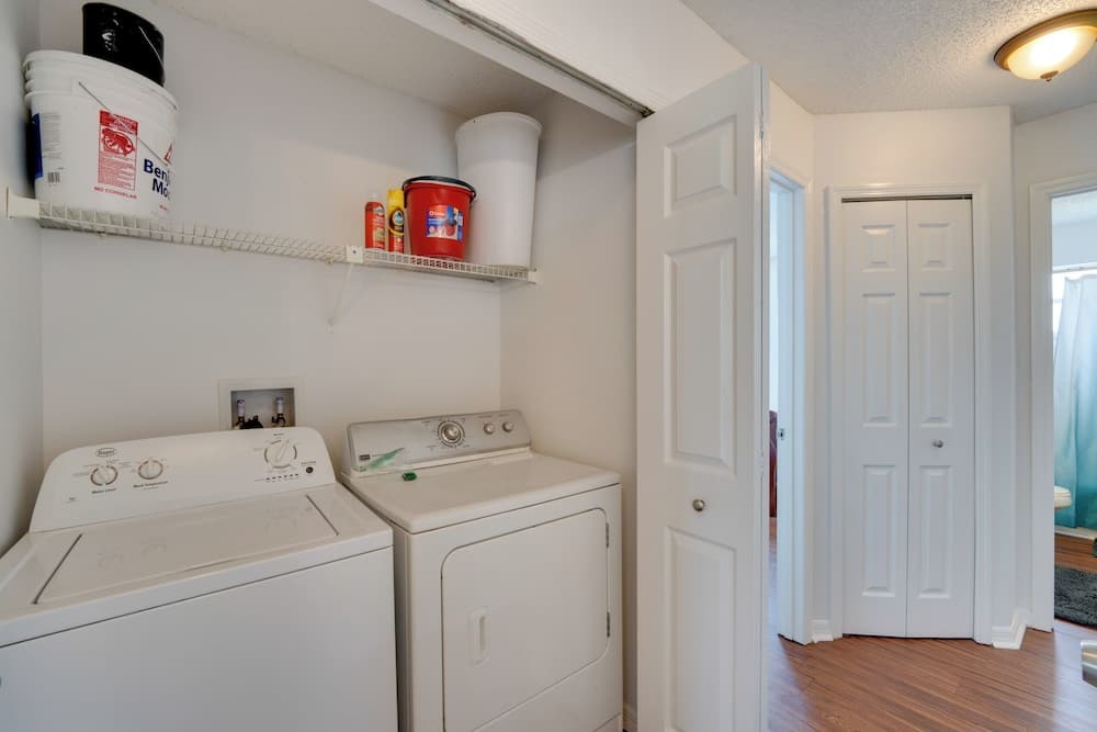 Kissimmee Condo: Community Pool, Close to Parks