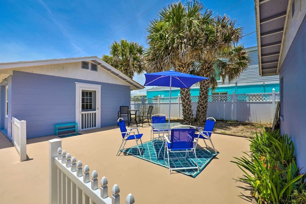 Beachfront Cottage in St Augustine - Pet Friendly!