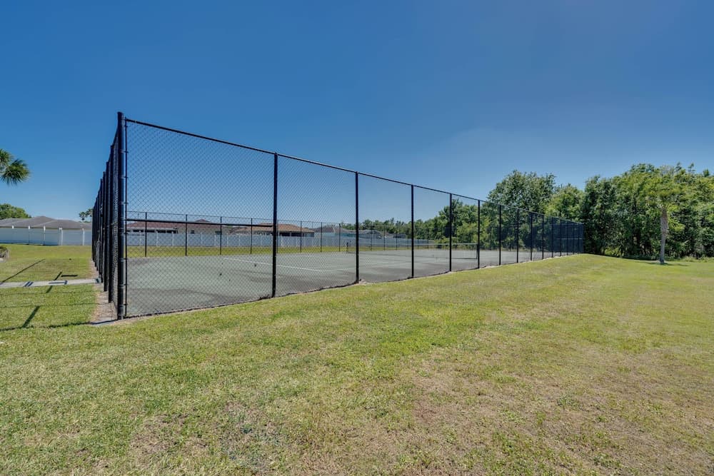 Lake-view Escape w/ Lanai in Kissimmee!