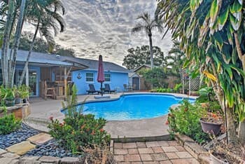 Seminole Home: Private Patio, Tiki Bar & Pool