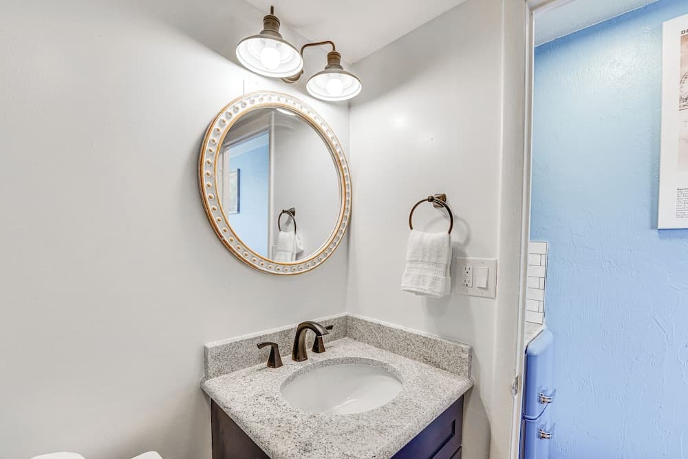 Beachfront Studio w/ Community Indoor Pool!