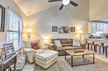 Tallahassee Gem w/ Yard - 1 Mi to Fsu!