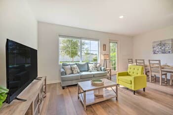 Sun-dappled Family Paradise w/ Community Pool