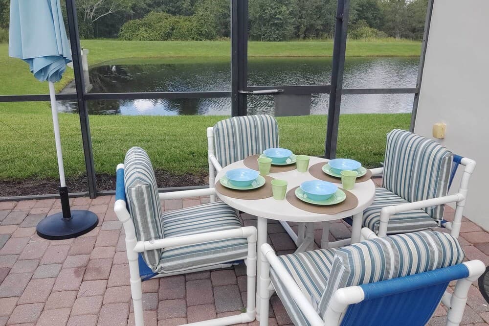 Disney Villa w/ Game Room & Pool - 10 Mi to Parks!