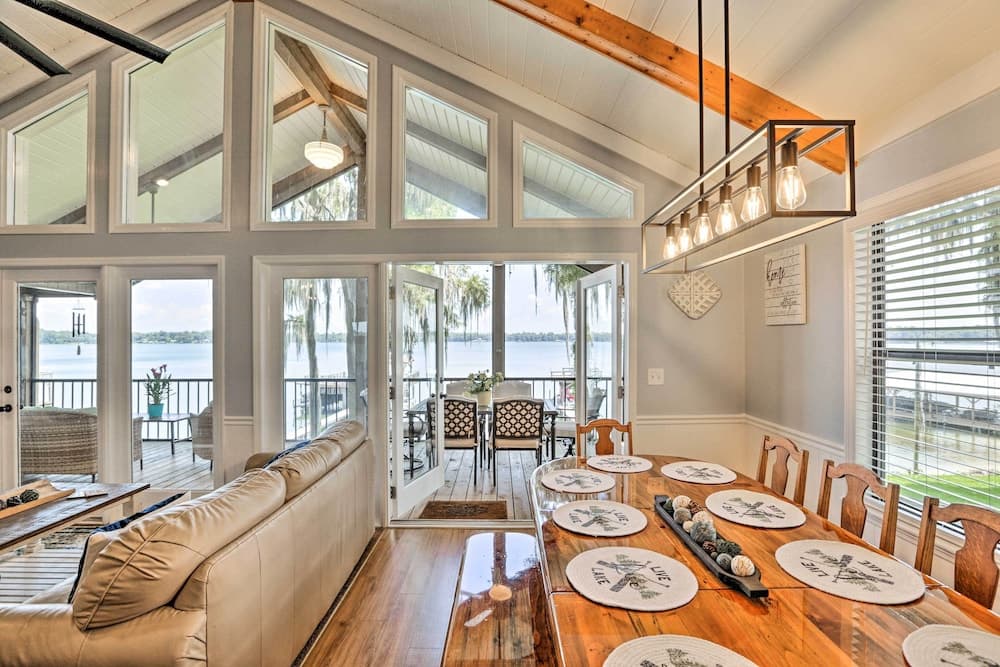 'all Decked Out' Home on Cherry Lake w/ Dock!
