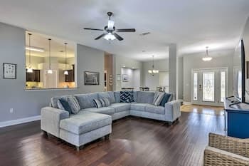 Beautiful Navarre Getaway w/ Private Pool!