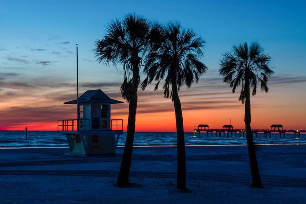 Coastal 'sea Side' Townhome - Walk to Beach!