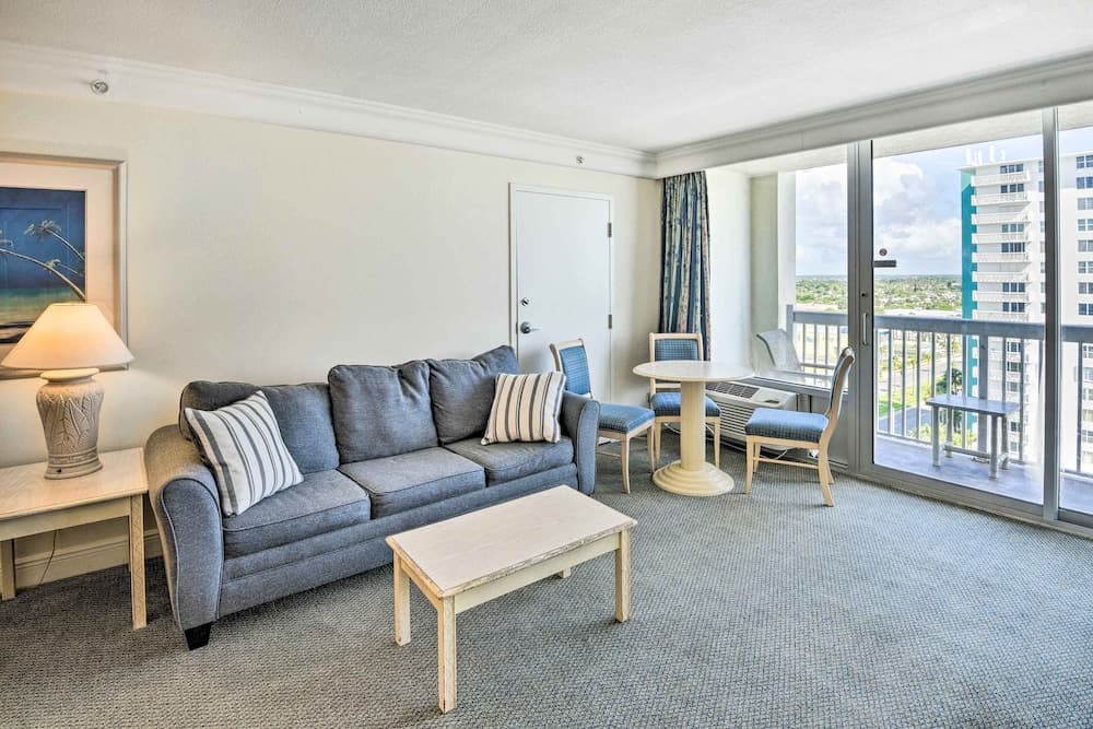 Sunny Daytona Beach Gem w/ Ocean Views!