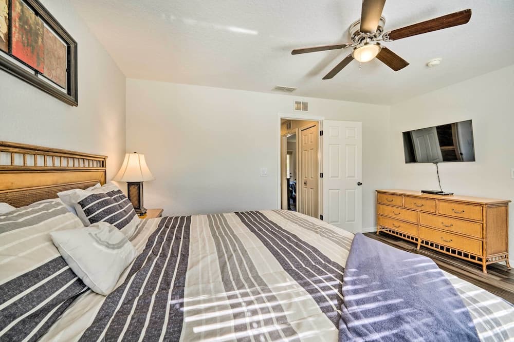 9 Mi to Disney: Davenport Townhome w/ Resort Pool!