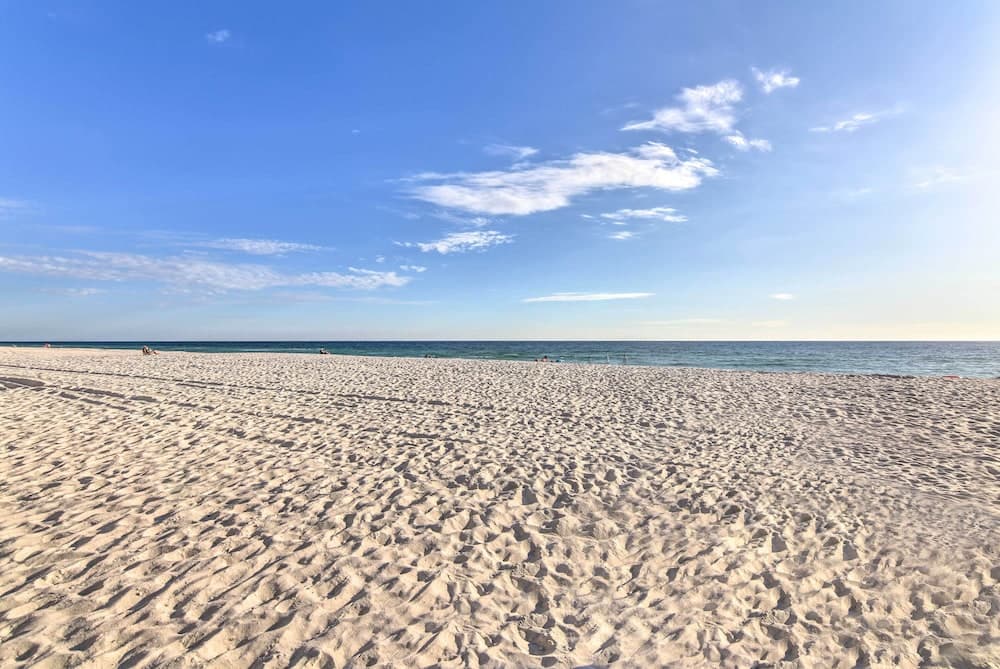 Stunning Ocean Views: Daytona Beach Shores Condo