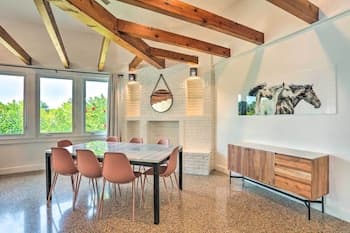 Hutchinson Island Cottage: Steps to the Beach