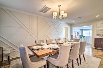 Mid-century Modern Escape in Central Lakeland!