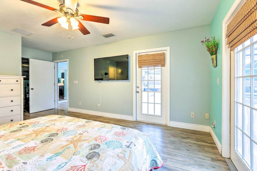 'ocean Breeze Oasis' w/ Boat Dock & Slip on Canal!