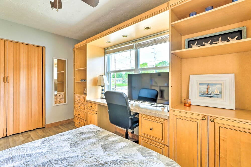 'ocean Breeze Oasis' w/ Boat Dock & Slip on Canal!