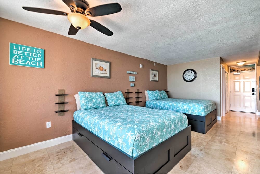 Oceanfront Daytona Beach Studio w/ Balcony!