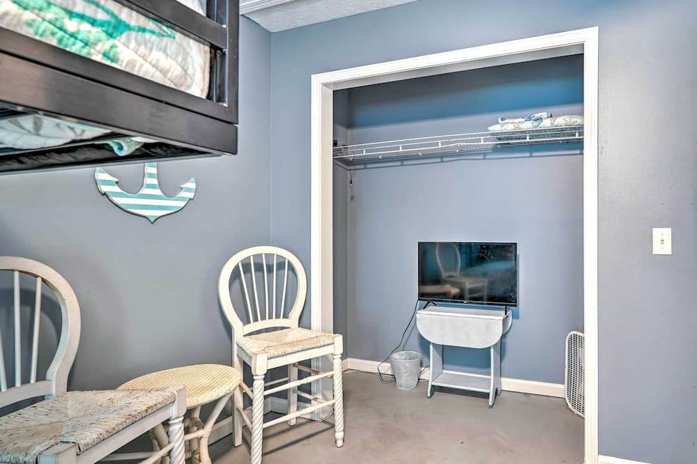 PCB Duplex w/ Patio - Steps to Beach!