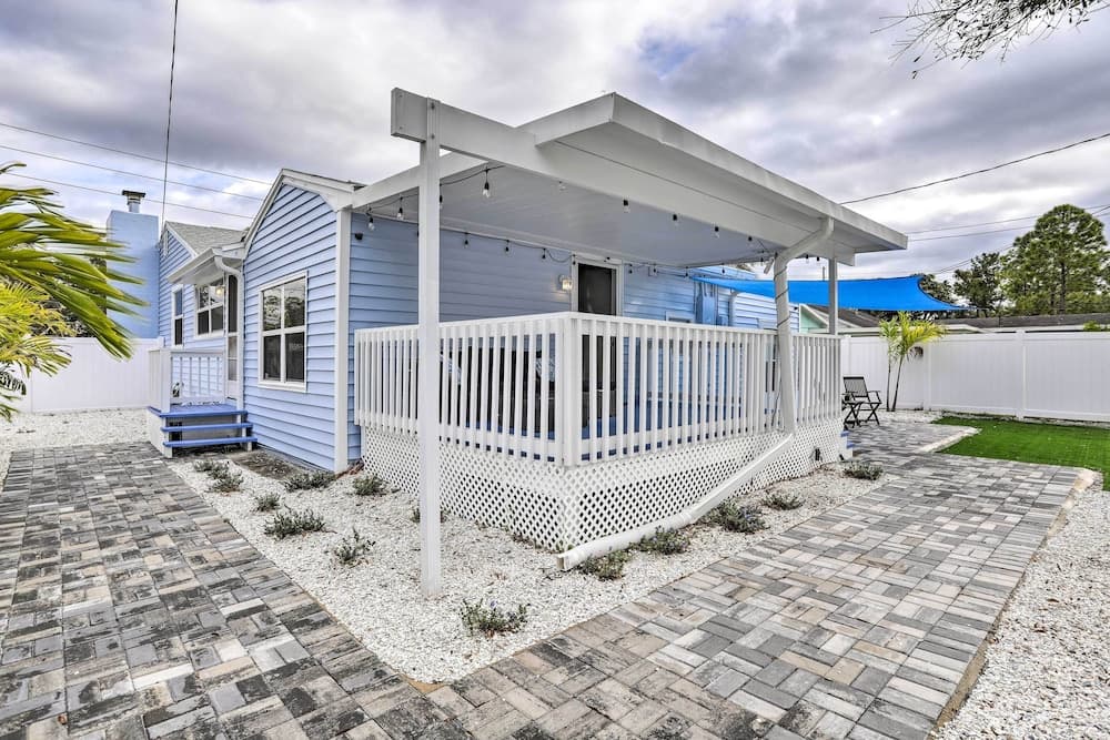 Pet-friendly Gulfport Home < 2 Mi to Beach