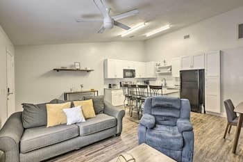 Quaint Tallahassee Townhome ~ 2 Mi to Fsu!