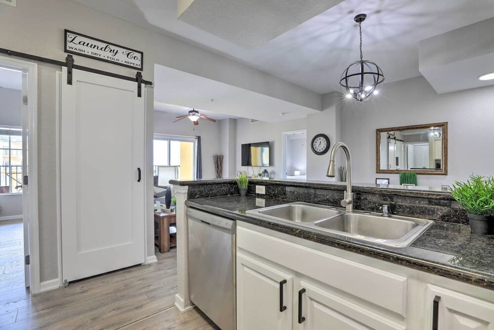 Luxury Orlando Escape - 4 Mi to Disney World!