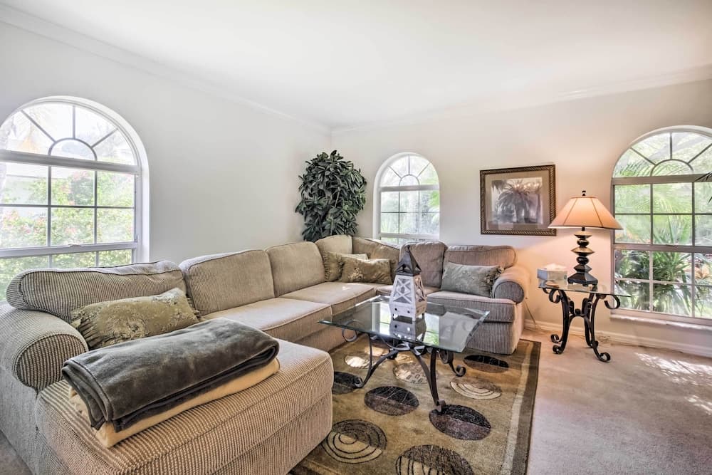 Pet-friendly Home in Vero Beach, 1 Mi to Beach!