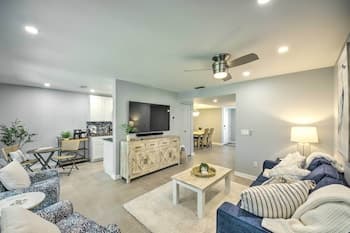 Vibrant Fort Myers Condo w/ Community Pool!