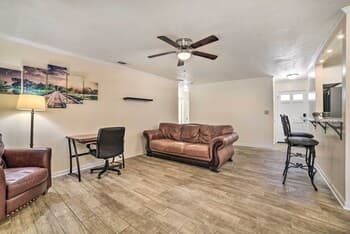 Charming Tallahassee Home 1 Mi to Lake Ella!