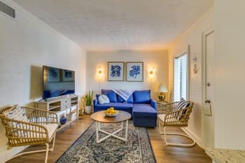 Hilton Head Resort Retreat w/ Pool & Beach Access!