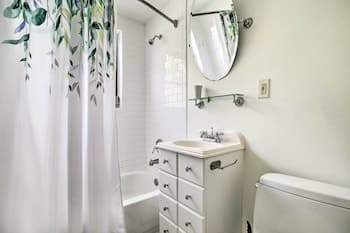 Fort Lauderdale Home w/ Fire Pit Near Beach!