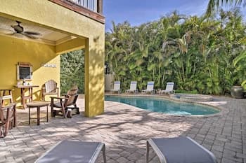 Holmes Beach Home: Pool, Hot Tub, Walk to Beach!