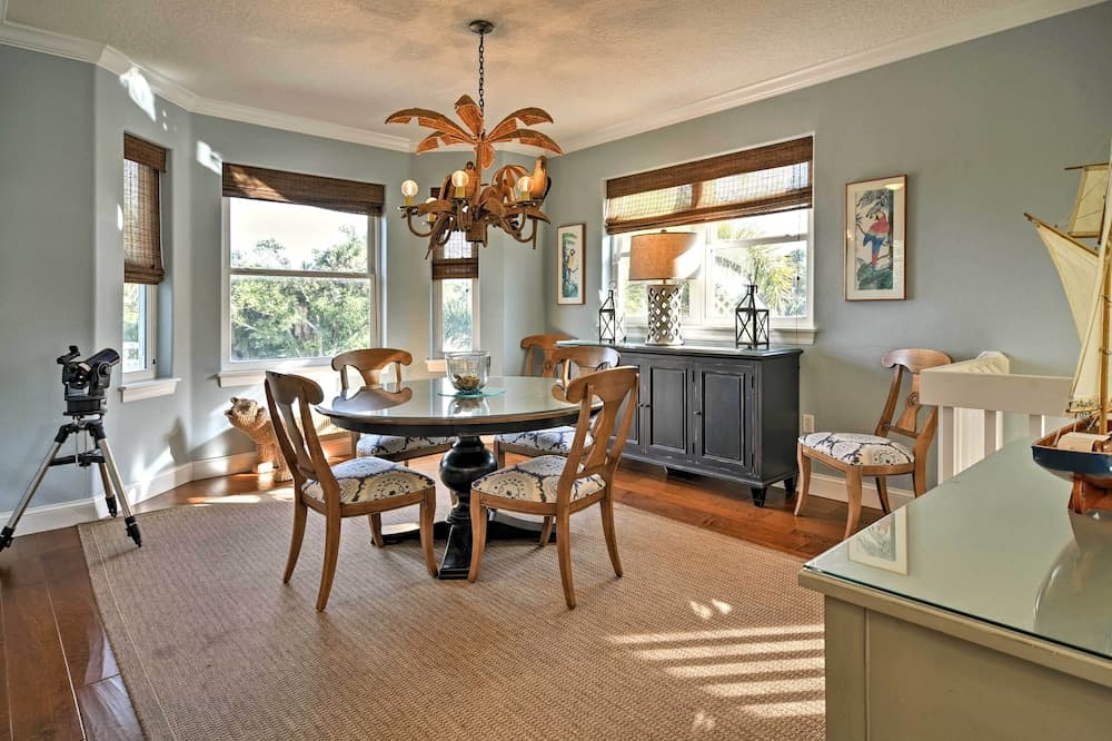 Walk to Shore: Holmes Beach Home w/ Pool & Hot Tub