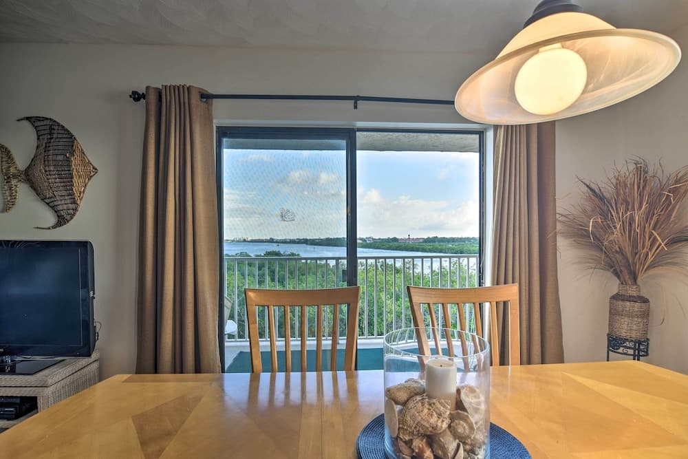 Indian Shores Condo w/ Dock & Beach Access!