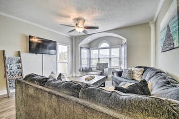 Kid-friendly Condo w/ Grill, 5 Mi to Beach