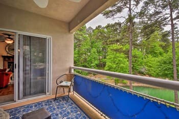 Lakefront Condo w/ Resort-style Amenities +marina