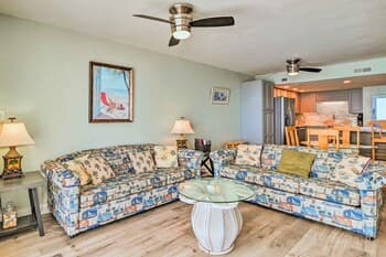Murrells Inlet Condo w/ Pool & Beach Access!
