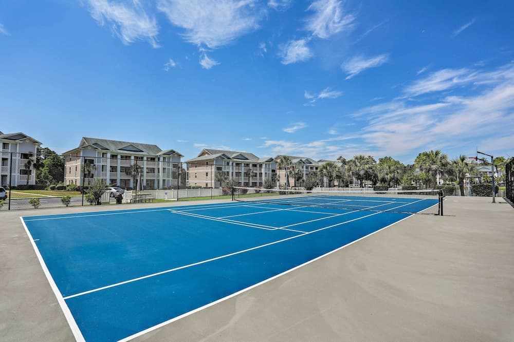 1st-floor Condo w/ Pool on Intracoastal Waterway!