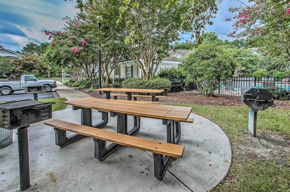 Pool & Golf Course Access: North Myrtle Beach Gem